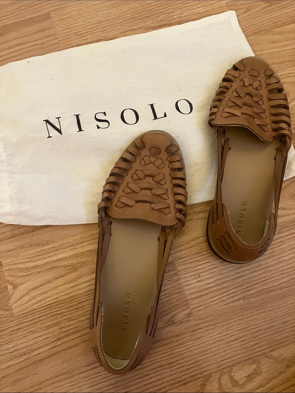 Like New Tan Nisolo Huarache Sandal in size 9
